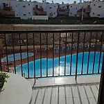 Apartamento Ocean Front Cozy 2 Bedroom, 3 Beds Spacious- Netflix, Pool, Lift & Fast Wifi Playa del Inglés