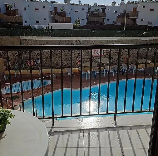 アパート Ocean Front Cozy 2 Bedroom, 3 Beds Spacious- Netflix, Pool, Lift & Fast Wifi プラヤ・デル・イングレス