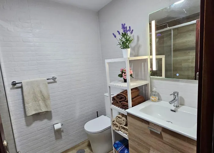 公寓 Ocean Front Cozy 2 Bedroom, 3 Beds Spacious- Netflix, Pool, Lift & Fast Wifi