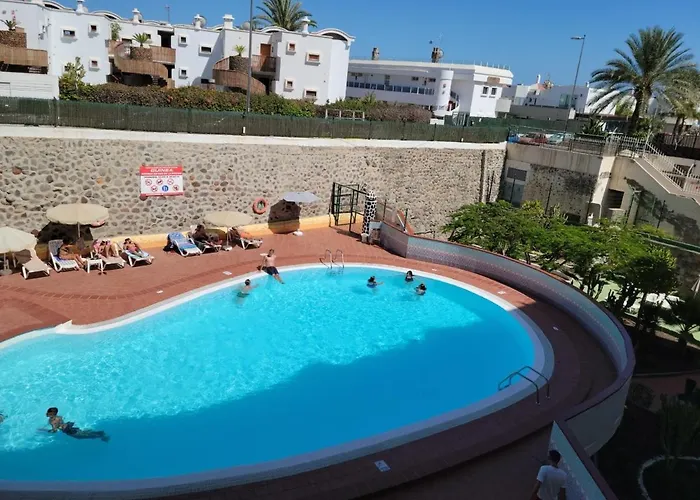 Ocean Front Cozy 2 Bedroom, 3 Beds Spacious- Netflix, Pool, Lift & Fast Wifi * プラヤ・デル・イングレス