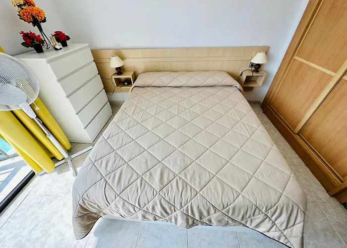 Ocean Front Cozy 2 Bedroom, 3 Beds Spacious- Netflix, Pool, Lift & Fast Wifi Apartamento *