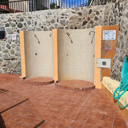 Ocean Front Cozy 2 Bedroom, 3 Beds Spacious- Netflix, Pool, Lift & Fast Wifi Apartment Playa del Ingles (Gran Canaria)